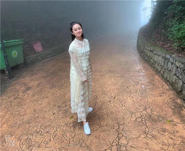 重庆万盛快活—98年水嫩妹妹服务超好，附妹子生活照