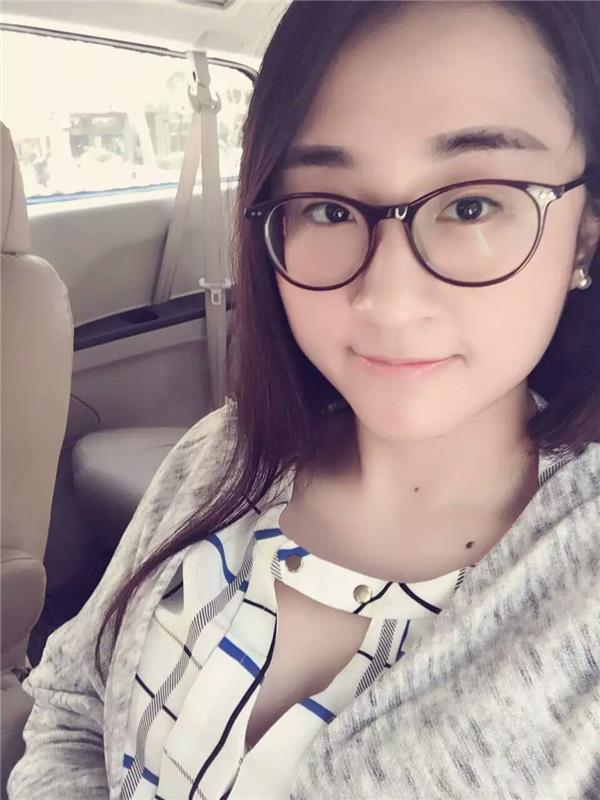 江北区眼镜小嫩妹水很多