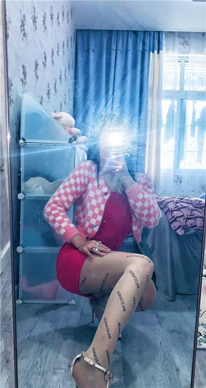 历下区长腿丝袜妹子，服务温柔热情