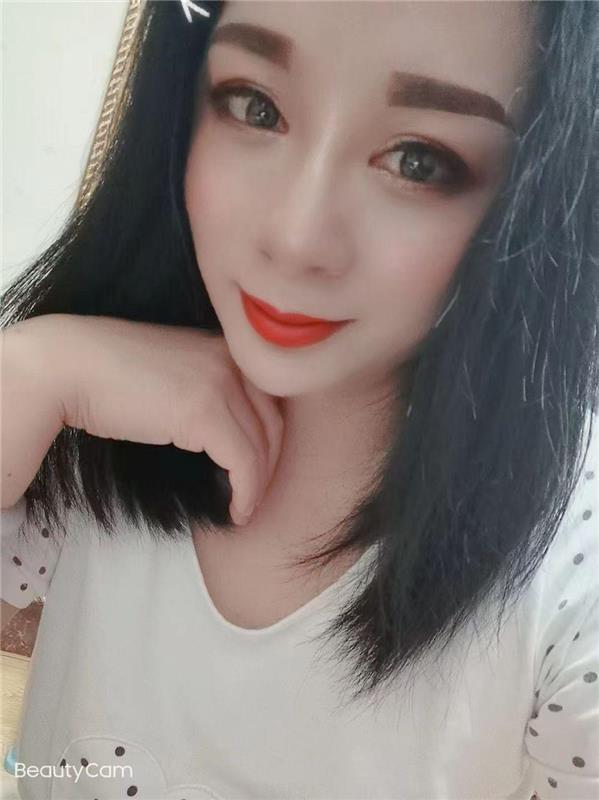 大胸少妇一枚