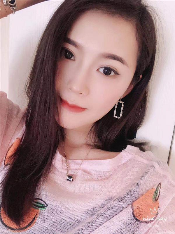 幽默妹子小妮