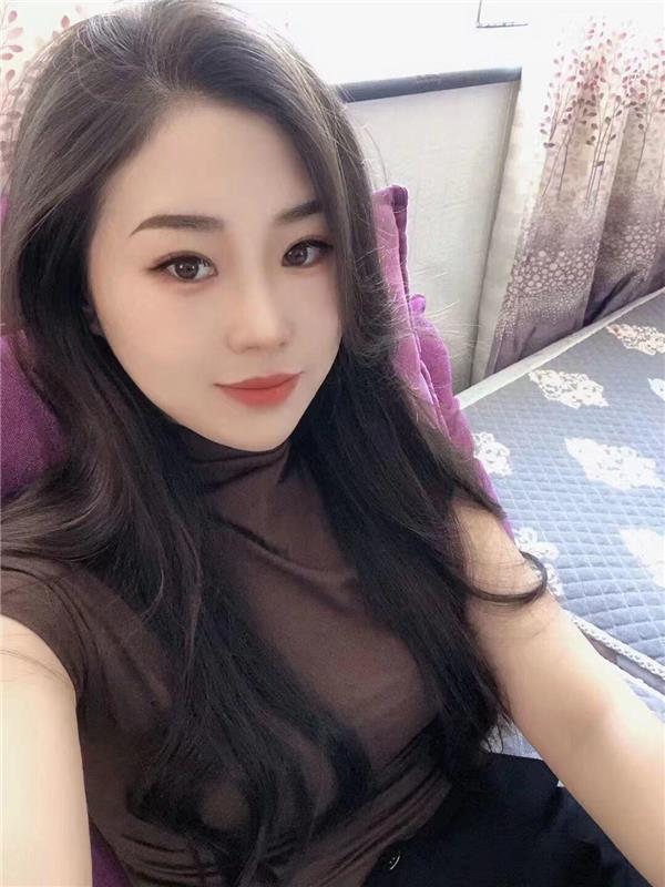 离婚纯欲小少妇