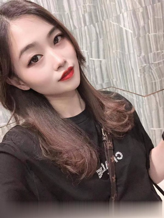 长腿美女莉莉