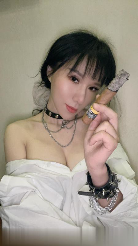 性感长舌少妇叶子