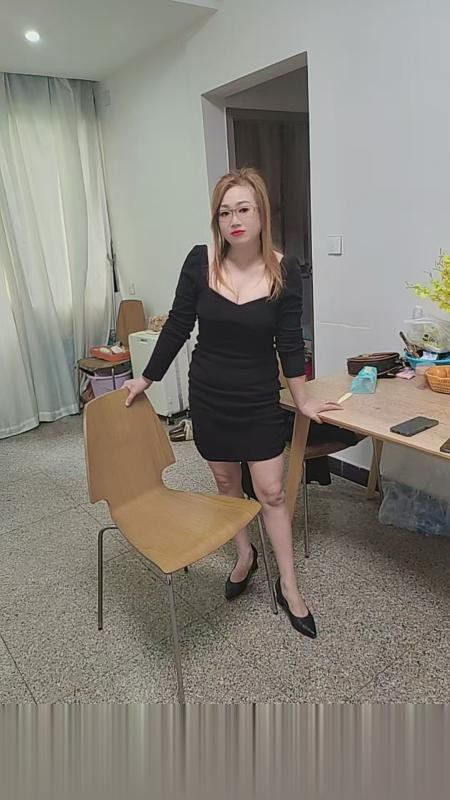 风骚黑丝少妇