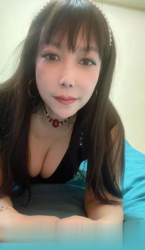 服务型成熟少妇