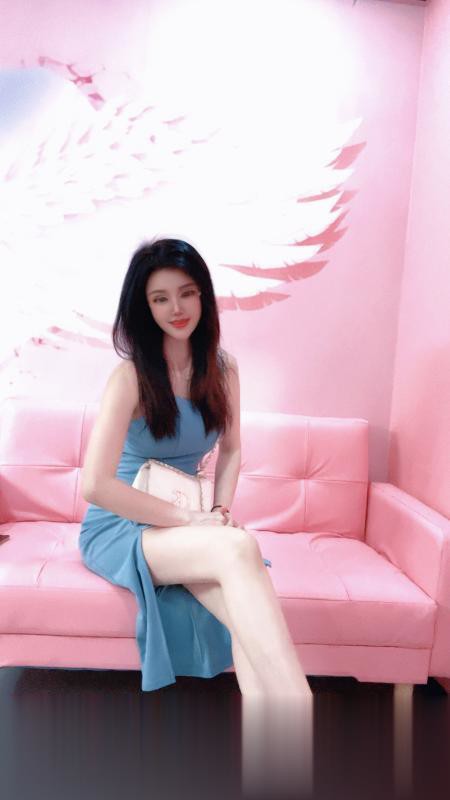 梅花园腿精依依