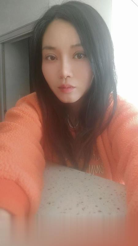 襄阳田田小嫂子