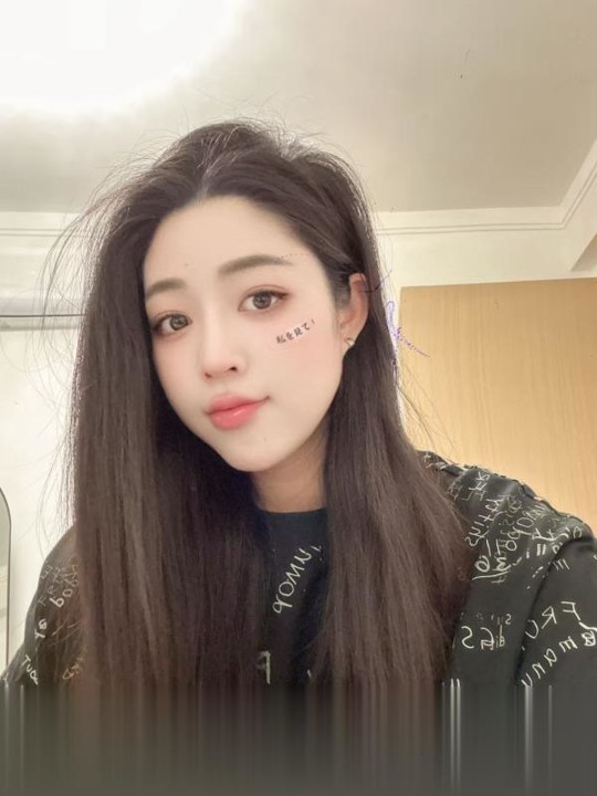 丰满翘臀梓琪超有料