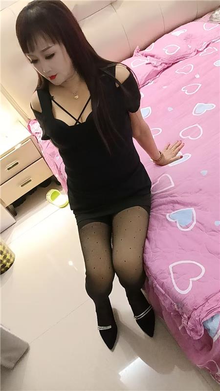 大奶服务轻熟女