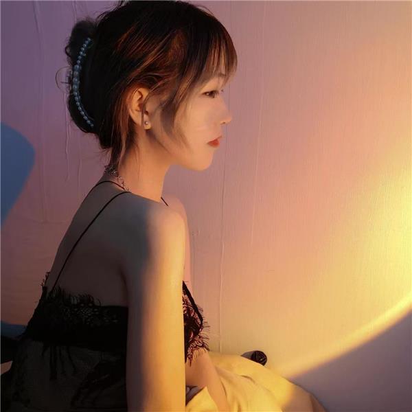 轻熟温柔型小少妇