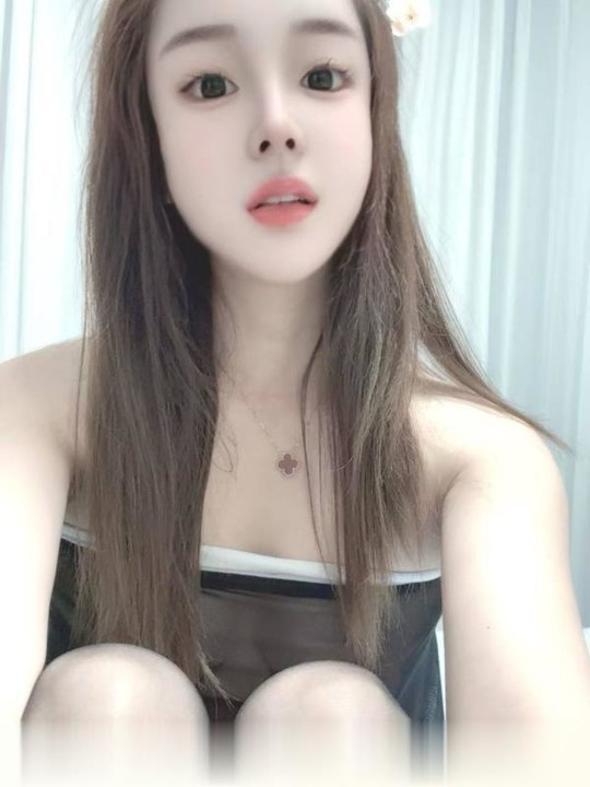 江阴妩媚颜值妹子