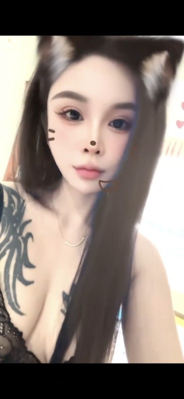 江宁娇小美女