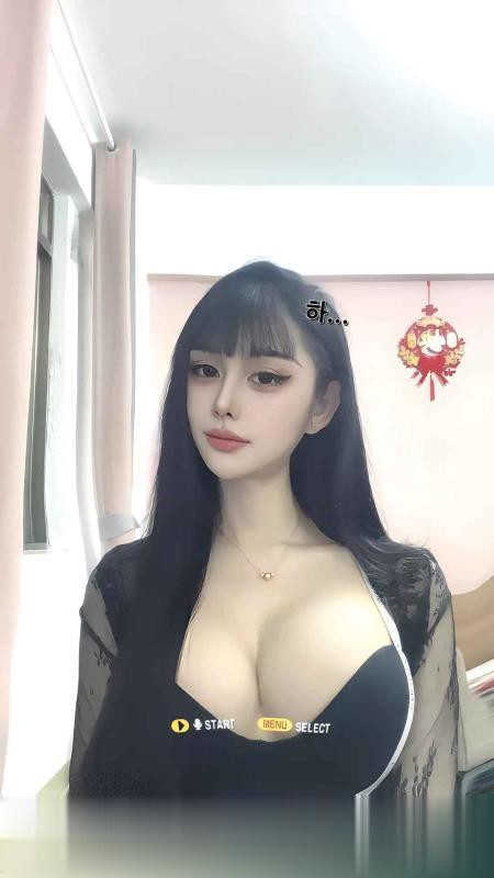 大眼睛大胸妹梦梦