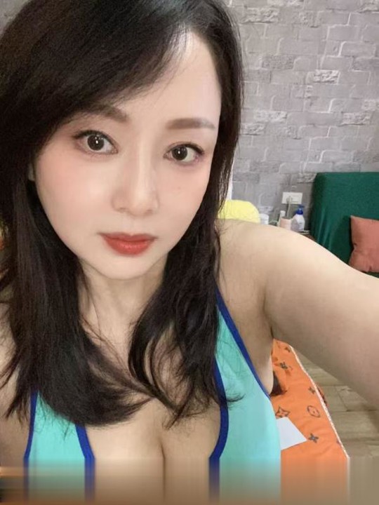 熟女气质御姐莨子