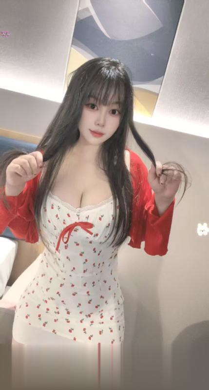 大胸小姐姐.