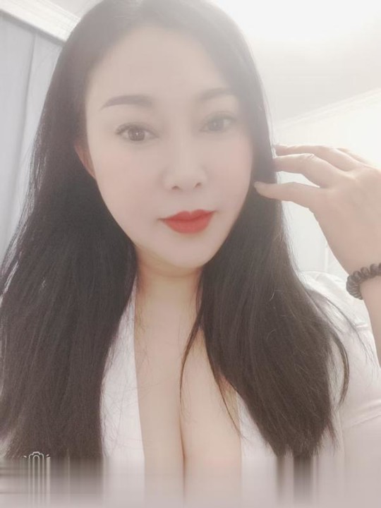 张府园少妇.