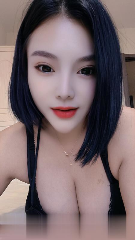 深喉一绝的小姐姐，年轻漂亮