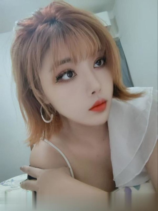 新建性感小姐姐