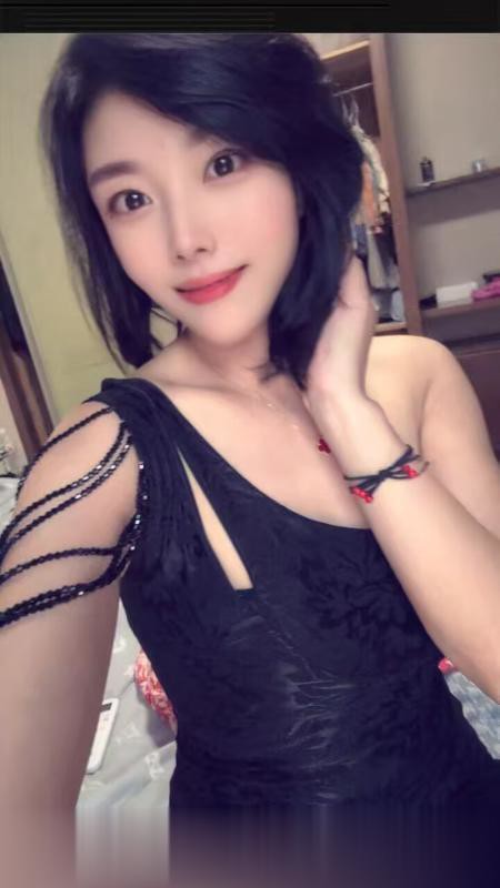 洋洋小姐姐.