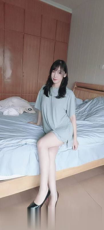 新北大胸长腿妹子