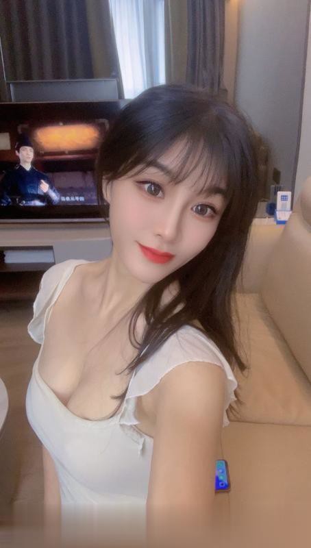 颜值高身材好姗姗