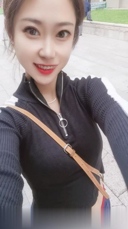 哈西开朗小妖精