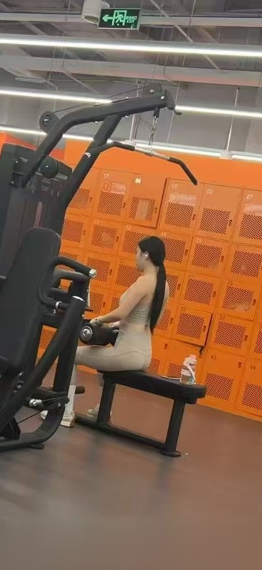 健身小女友菲儿