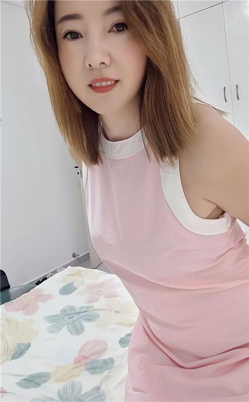 奉贤区气质婼婕