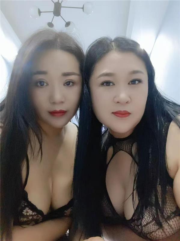 大胸吸精少妇可飞