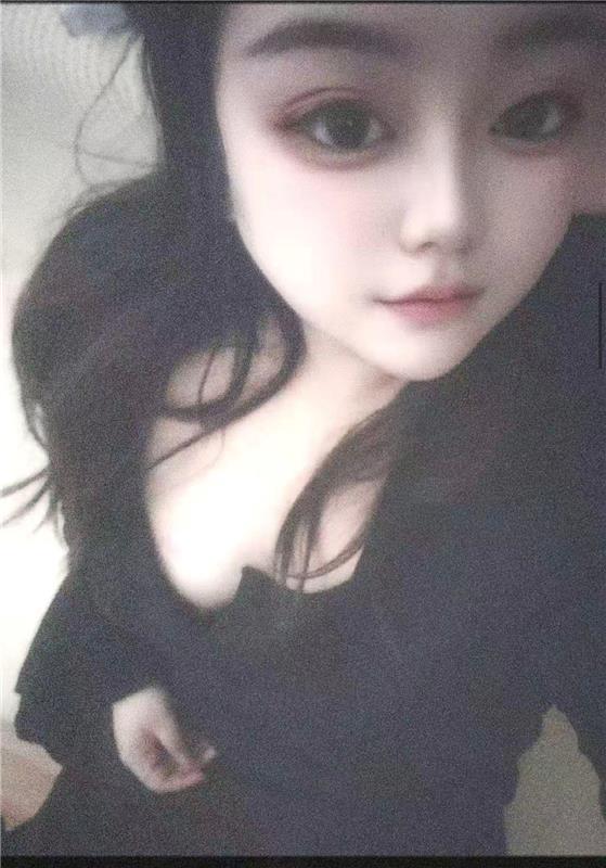 红桥大胸小坦克