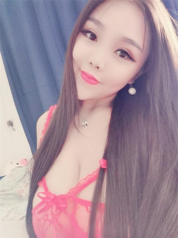 服务系大奶少妇