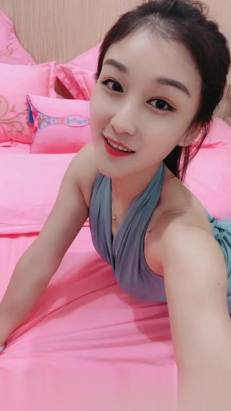 性感小蛮腰萌萌