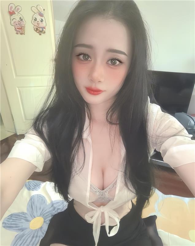 姑苏大胸白皙妹