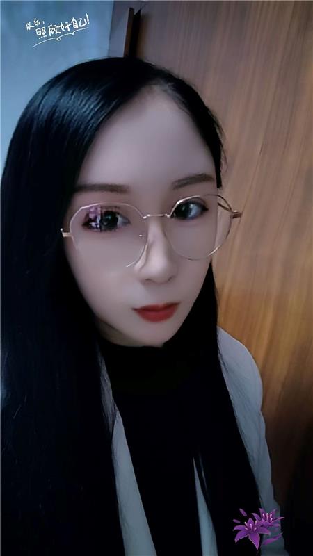 服务系大奶骚姐姐