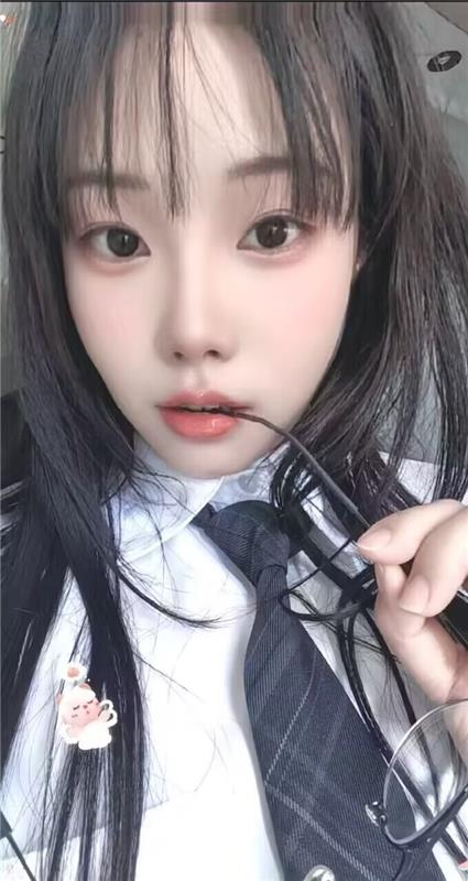 无锡眼镜小姐姐  反差拉满