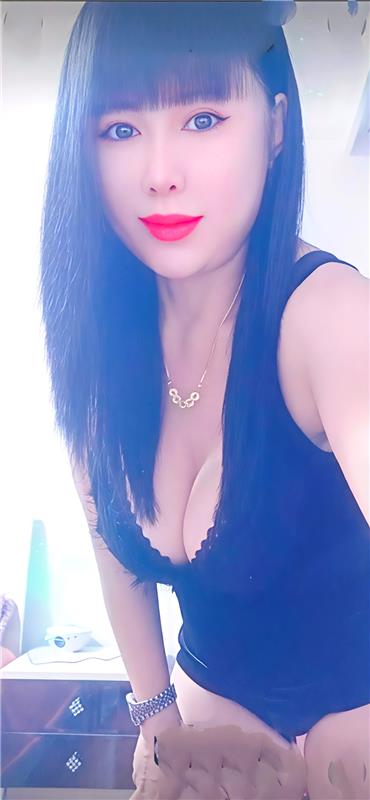 浦东留守大奶少妇