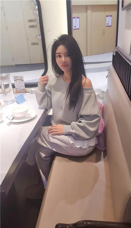 丰满诱惑小姐姐