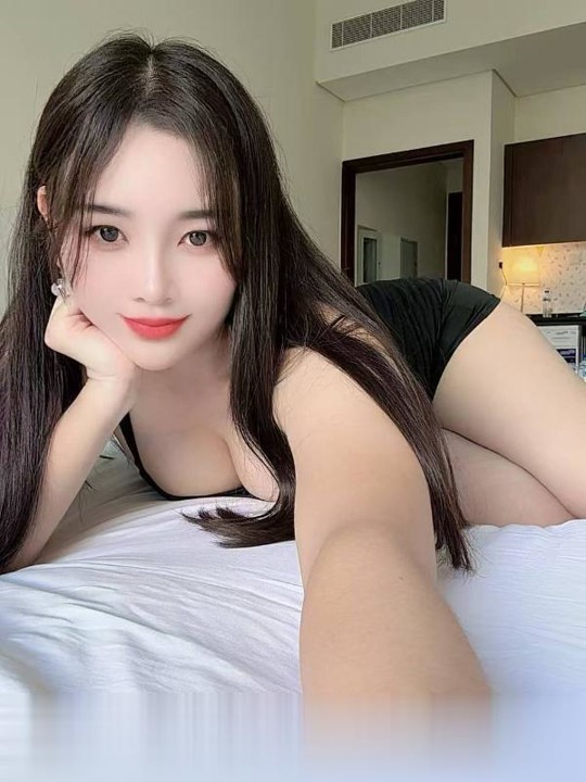 丰满大胸水多月儿