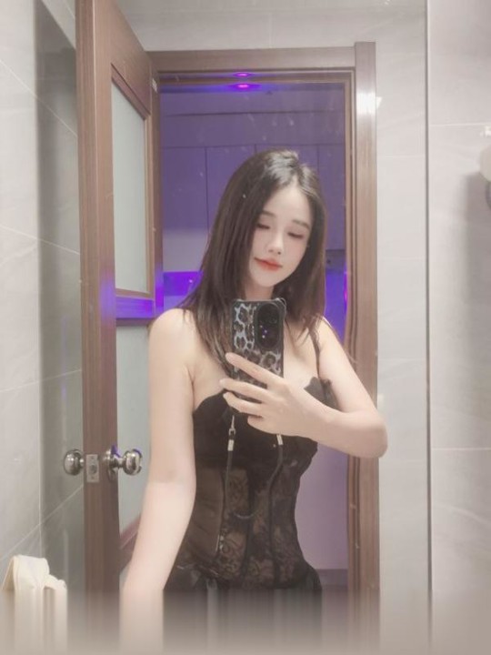 制服情趣小财迷