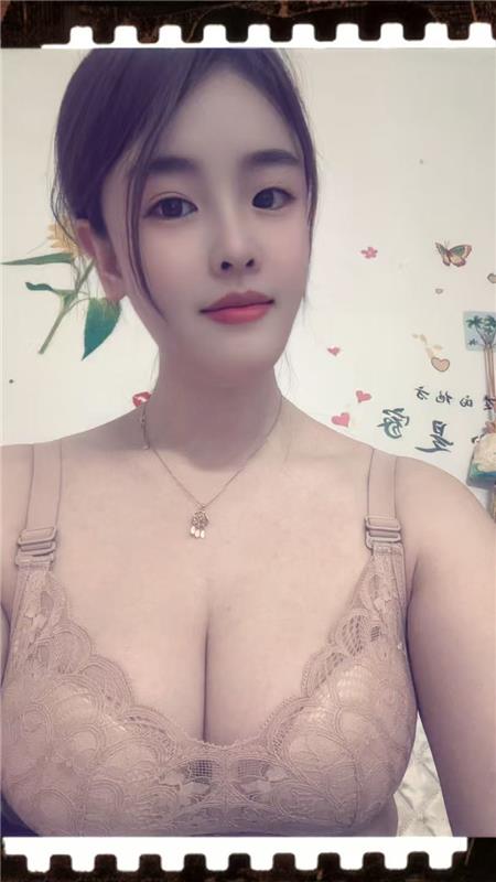 天河性感大波妹子