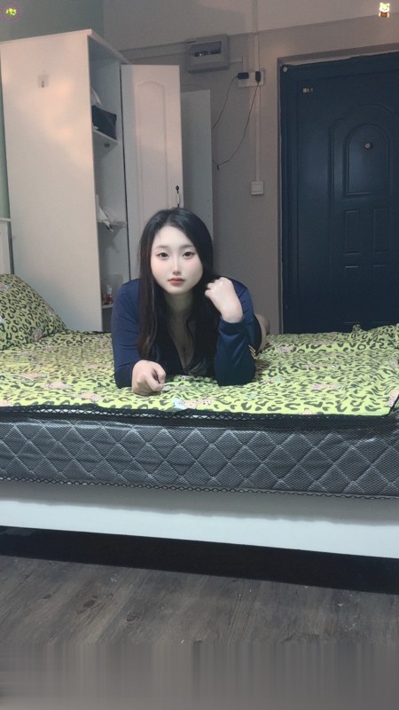 三点粉白虎嫩妹妹