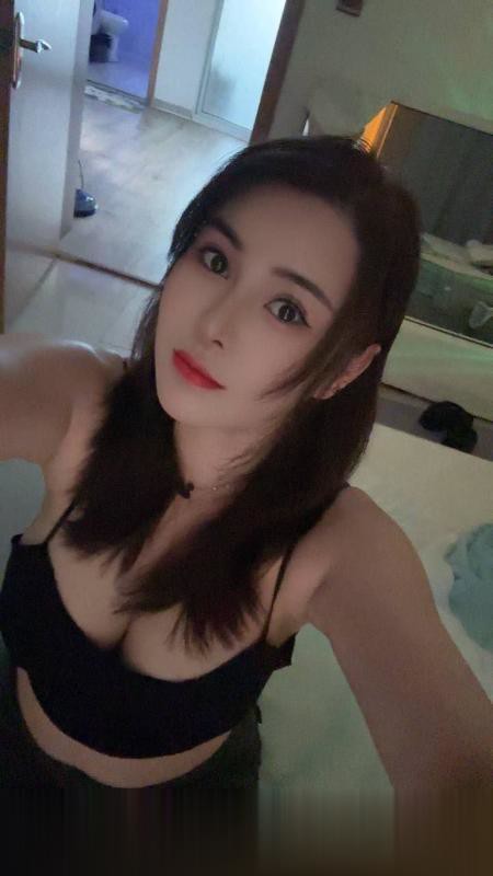 圆区服务系肉感少妇