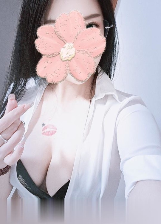 潭村巨乳气质少妇