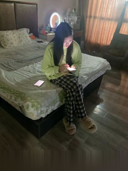 可萝可欲的喵喵姐姐