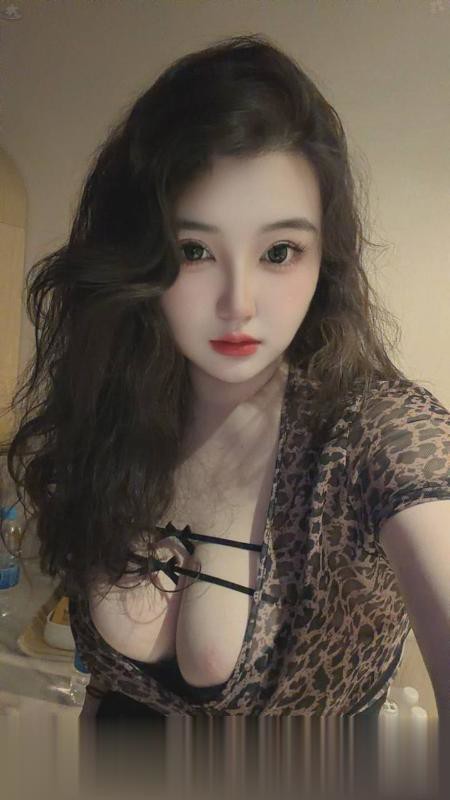 景德镇巨臀大胸骚女