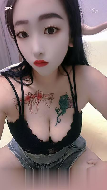 三点粉嫩水多多小妹