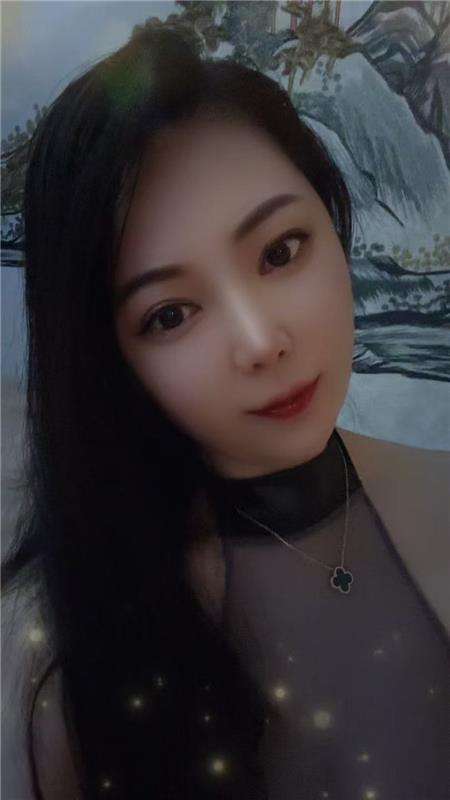 可以角色扮演少妇