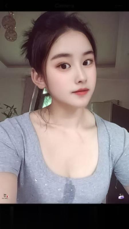丰满迷人零零后