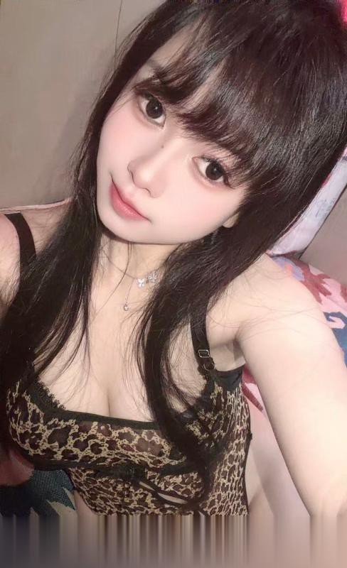 豹纹大胸甜甜